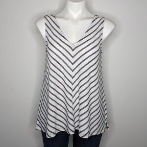 ✨3/$15  GAP white blue striped lightweight knit v neck tank XS